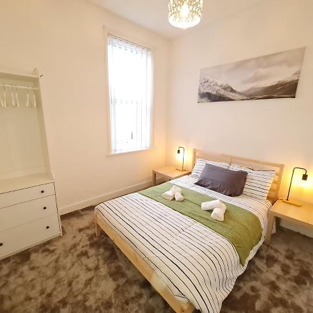 Large 3 Bed Flat, Free Parking Apartment Newcastle upon Tyne Ngoại thất bức ảnh