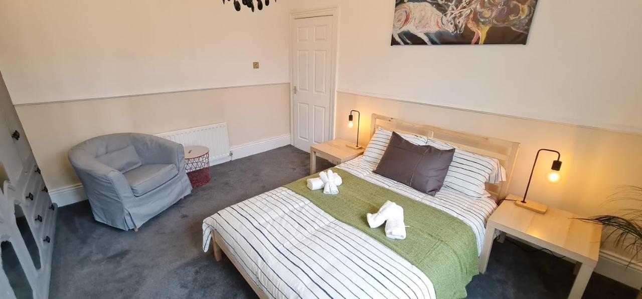Large 3 Bed Flat, Free Parking Apartment Newcastle upon Tyne Ngoại thất bức ảnh