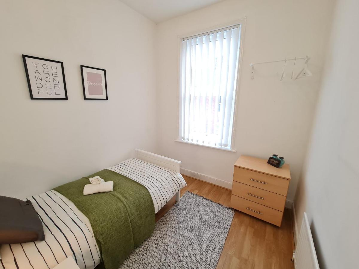 Large 3 Bed Flat, Free Parking Apartment Newcastle upon Tyne Ngoại thất bức ảnh